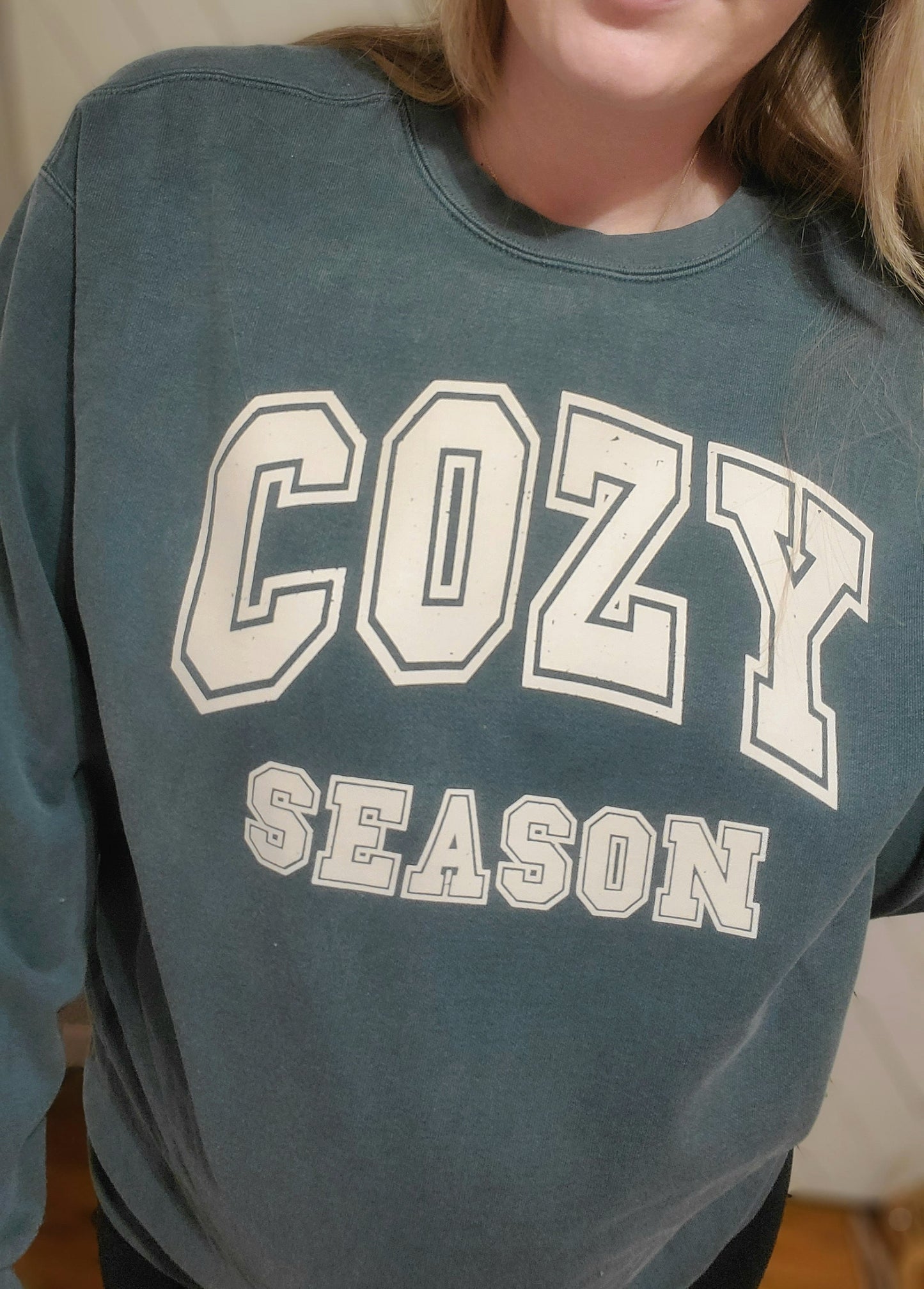 COZY SEASON Hunter Green Vintage Wash Crewneck