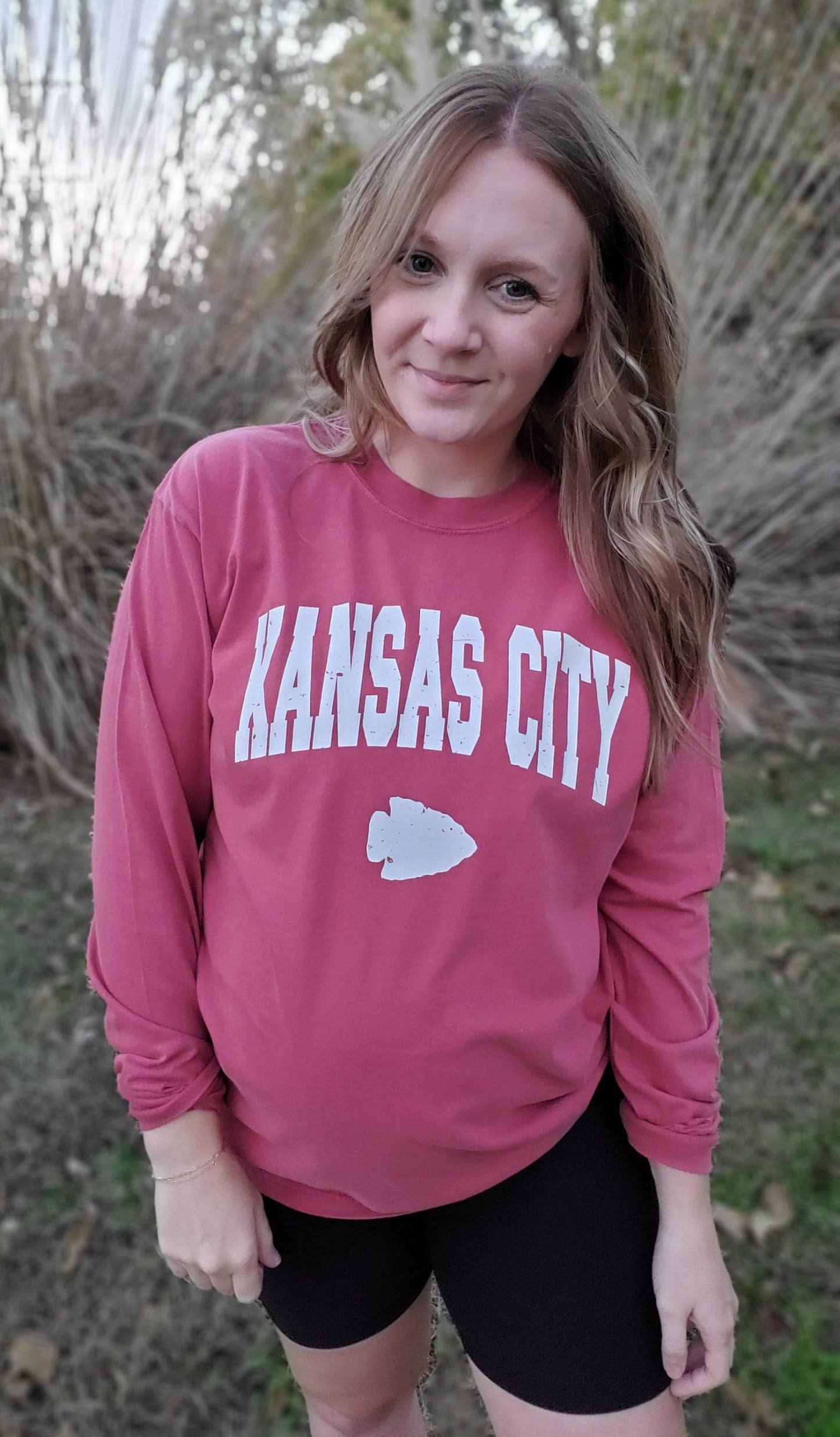 KANSAS CITY Arch Arrow Red Vintage Wash Long Sleeve Tee