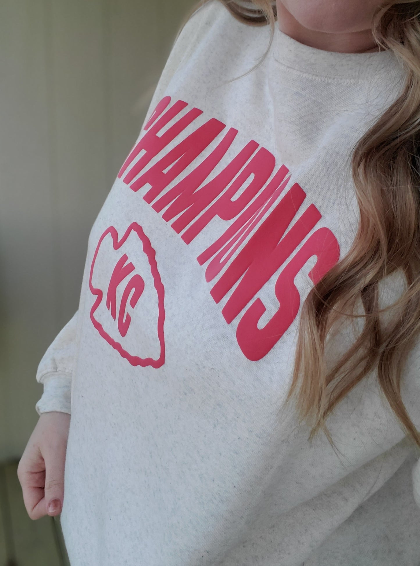 CHAMPIONS ARROW *PUFF* Heather Oatmeal Crewneck Sweatshirt