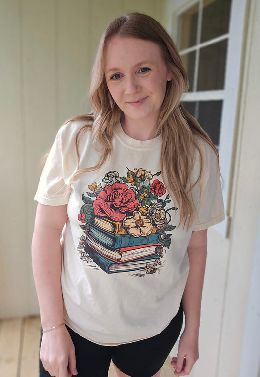 FLORAL BOOK STACK Ivory Vintage Wash Short Sleeve Tee