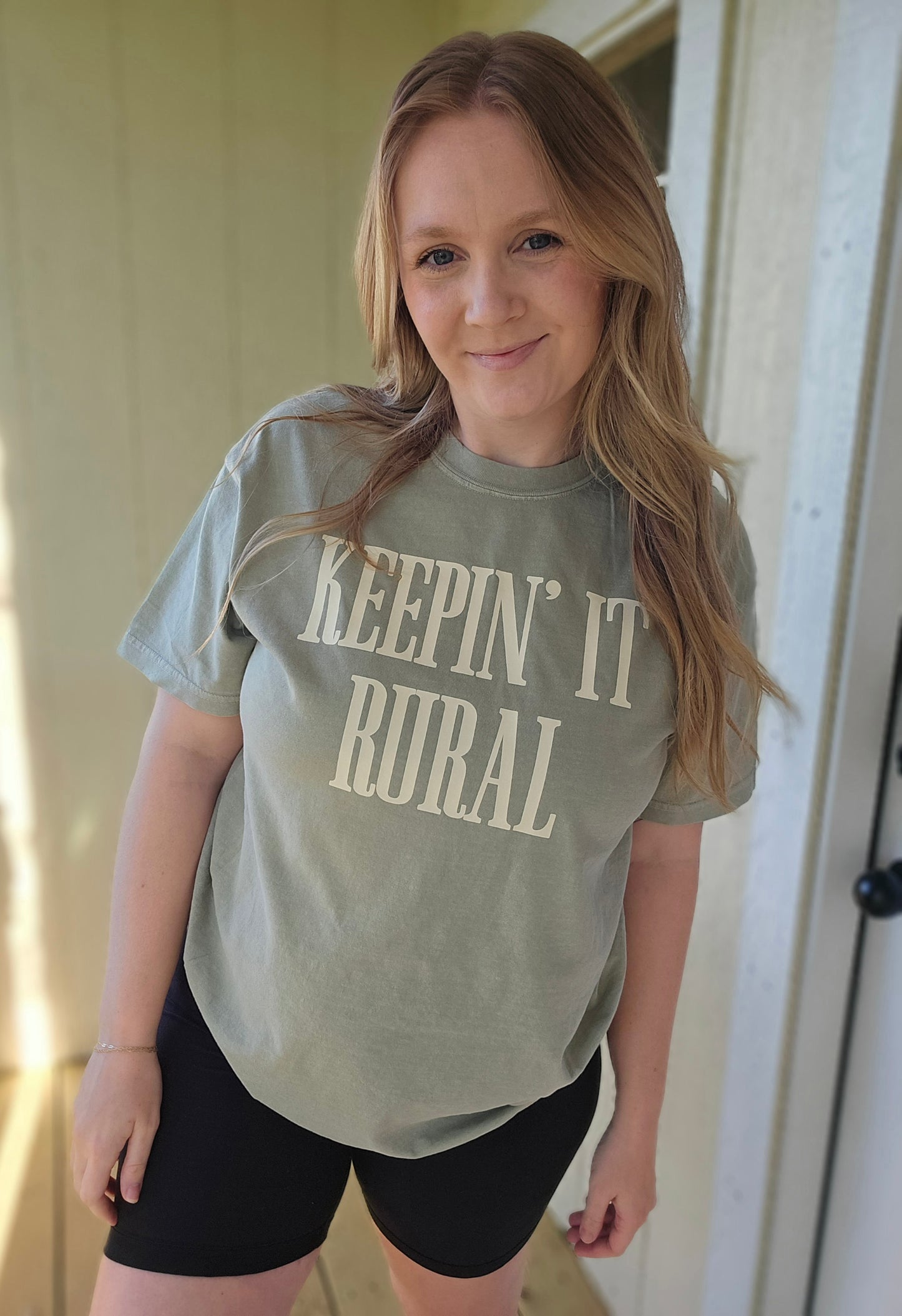 KEEPIN' IT RURAL Sand Vintage Wash Short Sleeve Tee