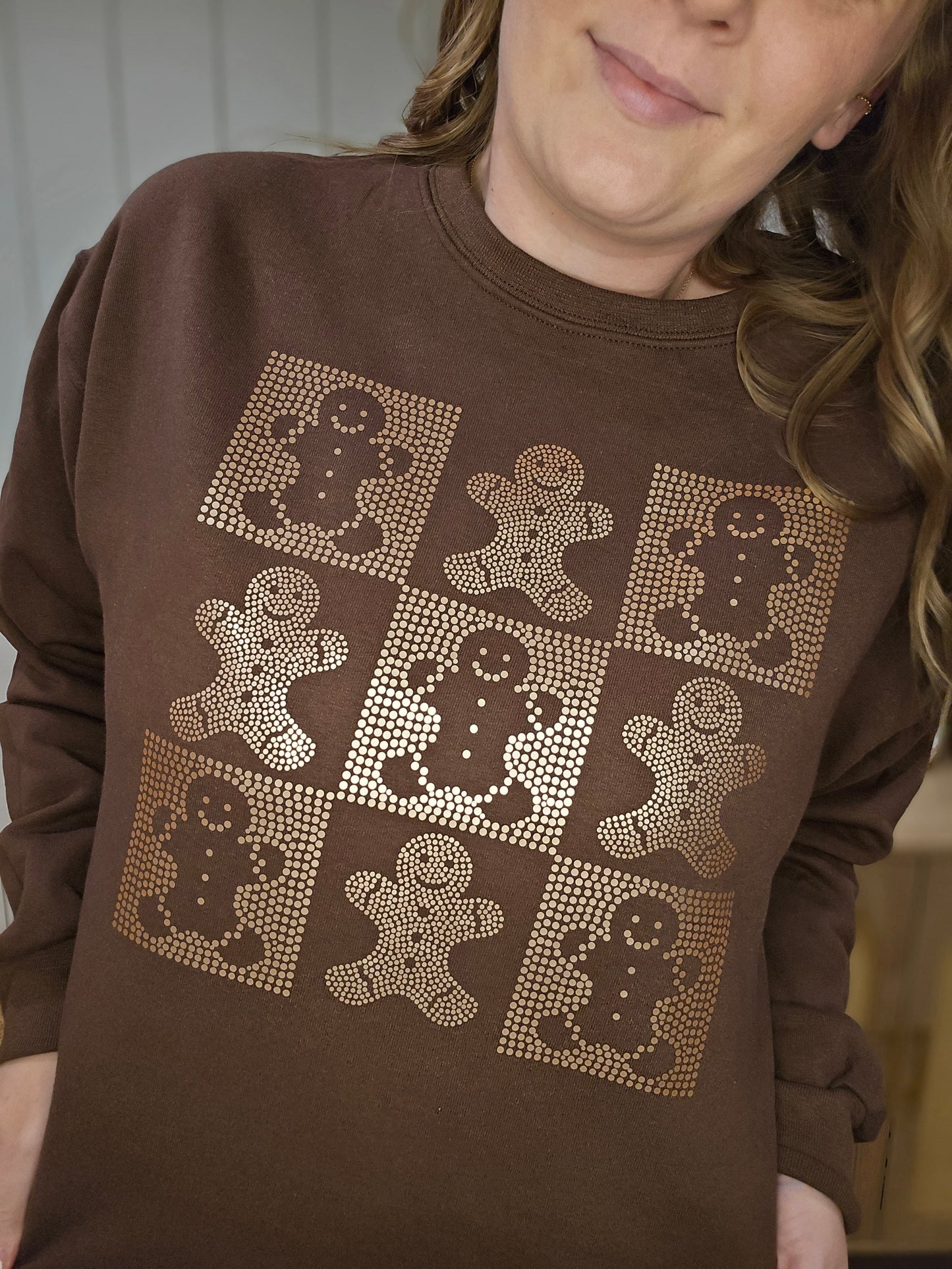 CHECKERED GINGERBREAD *Spangle* Mocha Crewneck Sweatshirt