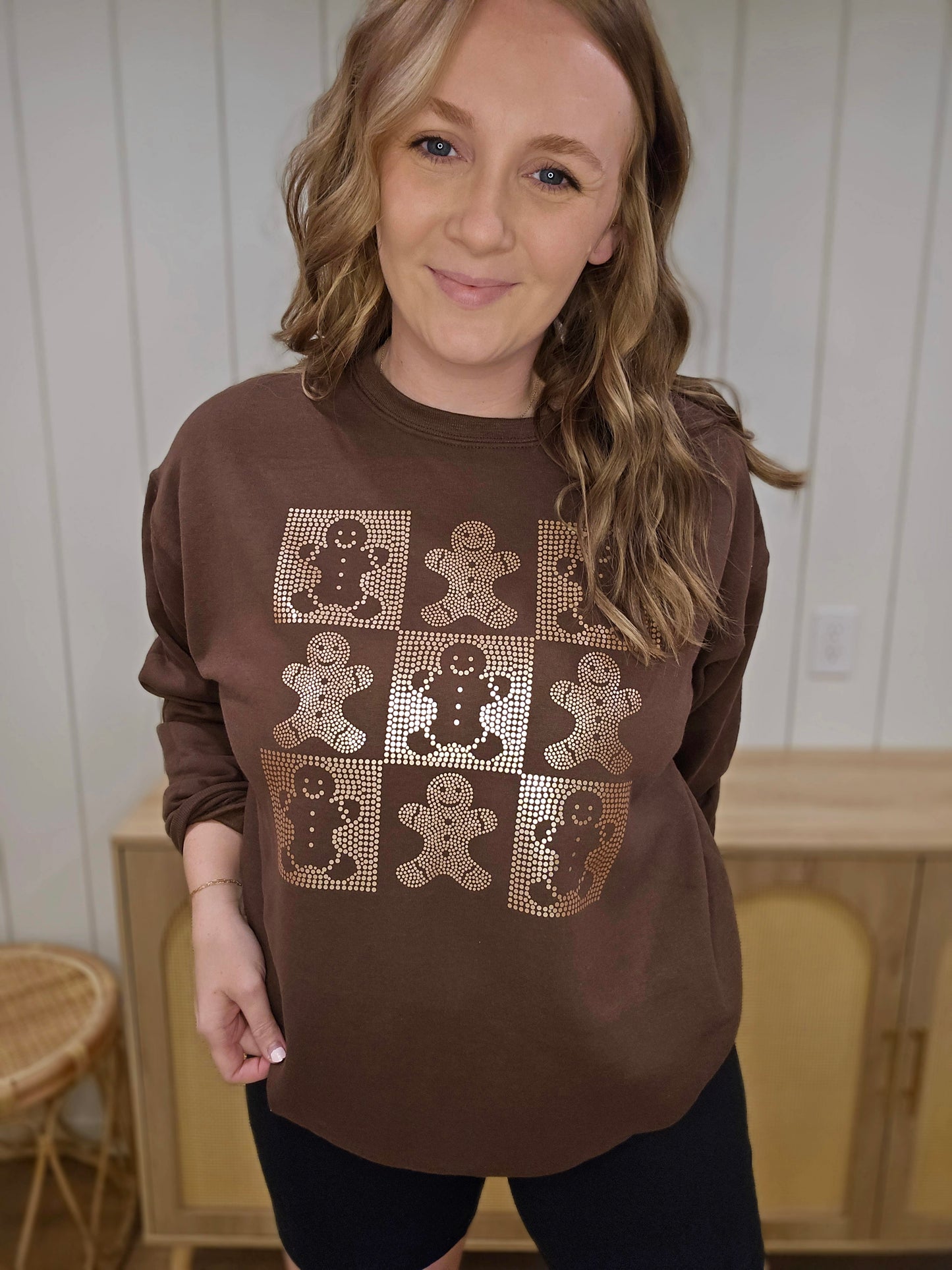 CHECKERED GINGERBREAD *Spangle* Mocha Crewneck Sweatshirt