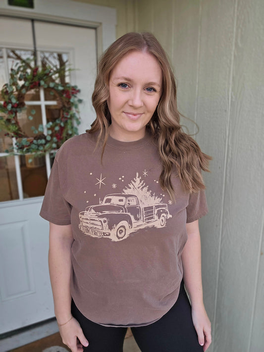 CHRISTMAS TRUCK Espresso Vintage Wash Short Sleeve Tee