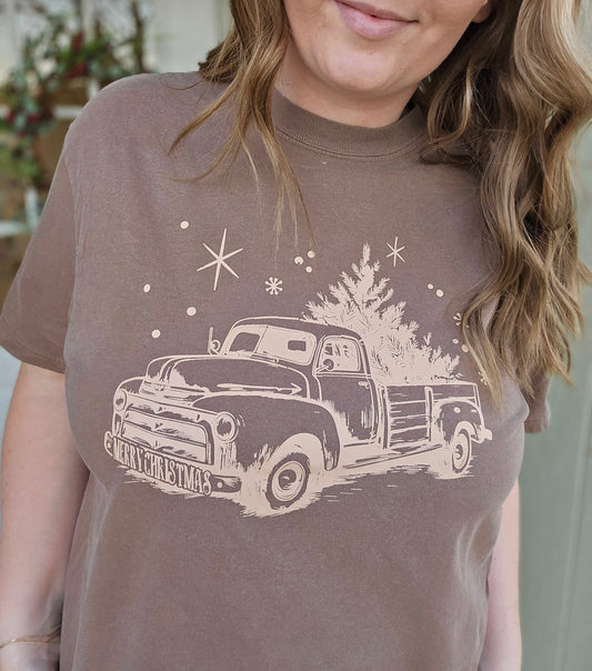 CHRISTMAS TRUCK Espresso Vintage Wash Short Sleeve Tee