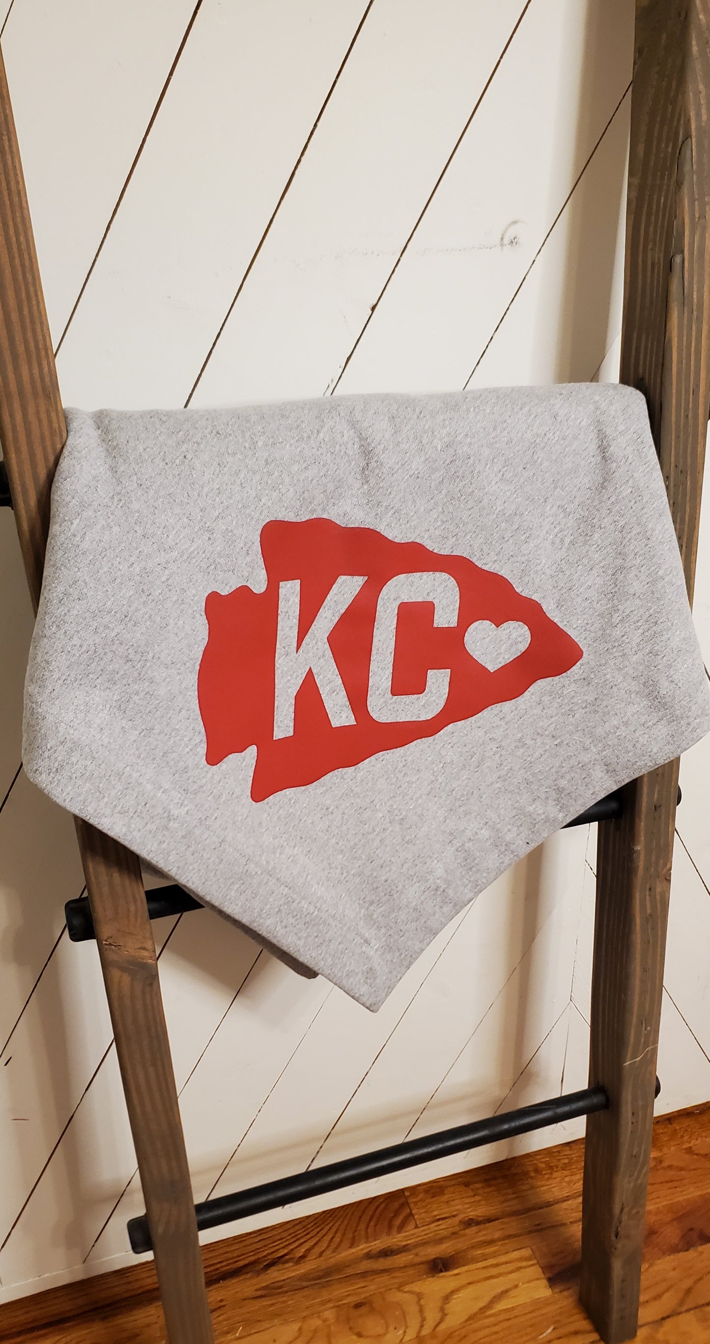 KC Heather Grey Arrow Sweatshirt Throw Blanket