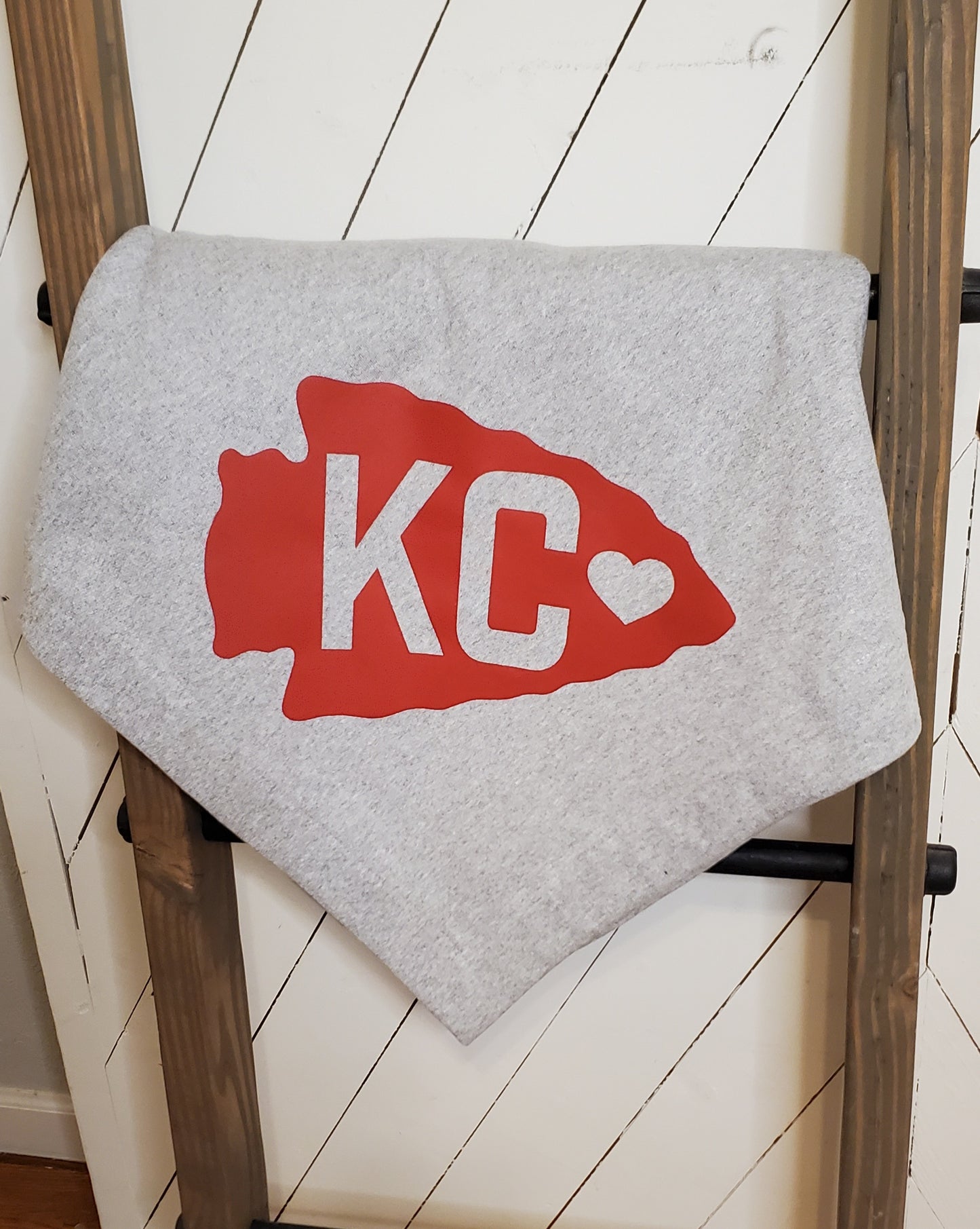 KC Heather Grey Arrow Sweatshirt Throw Blanket