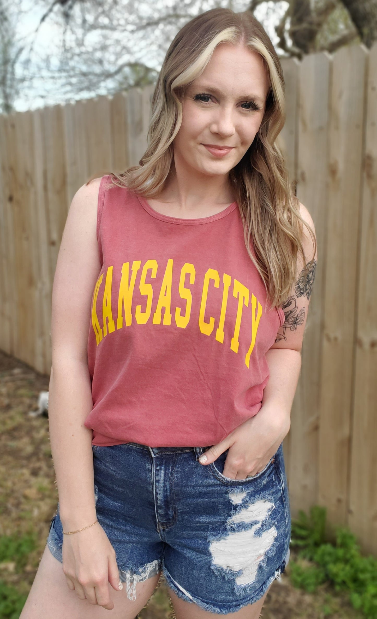 KANSAS CITY Red Vintage Wash Tank